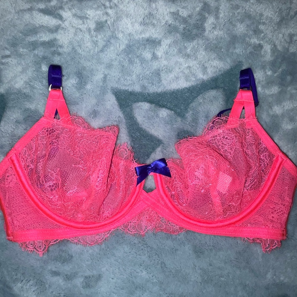 Very Sexy unlined Demi Bra brand new!